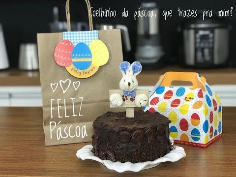 BOLO LOW CARB DE CHOCOLATE COM CHOCOLATE DERRETIDO NA MASSA